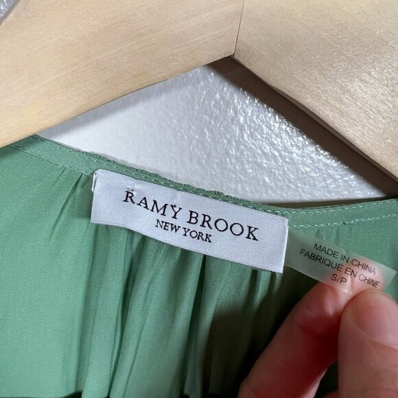 Ramy Brook Mini Wrap Dress Size Small Green Long Sleeve Vacation Brunch Resort - Picture 3 of 11